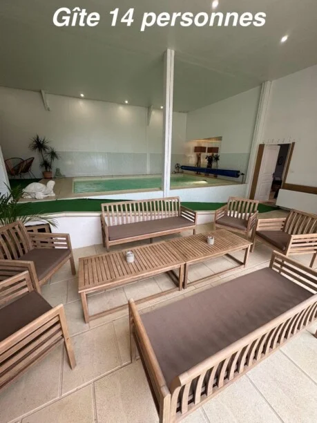 Gite des Vinaudières, piscine intérieure